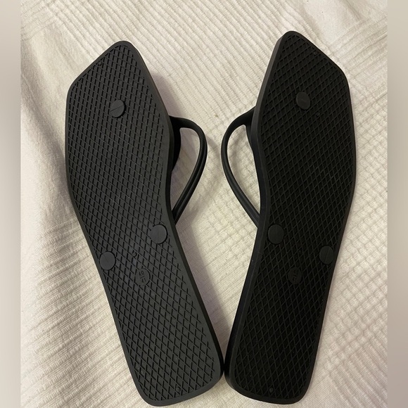 H&M Black Flip Flops US 9-10 - Picture 2 of 5